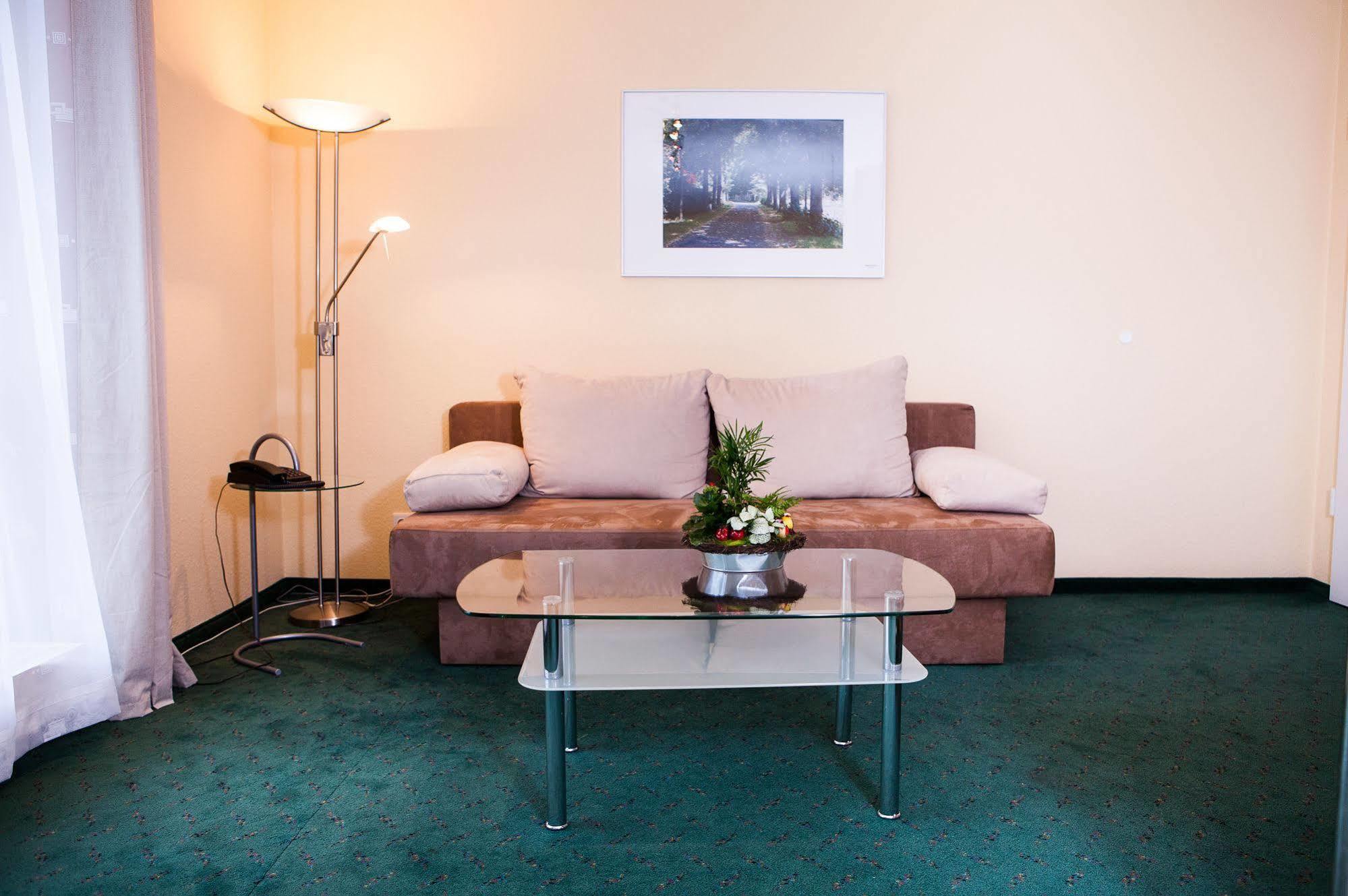 Hotel Zum Deutschen Eck เมียร์บุช ภายนอก รูปภาพ