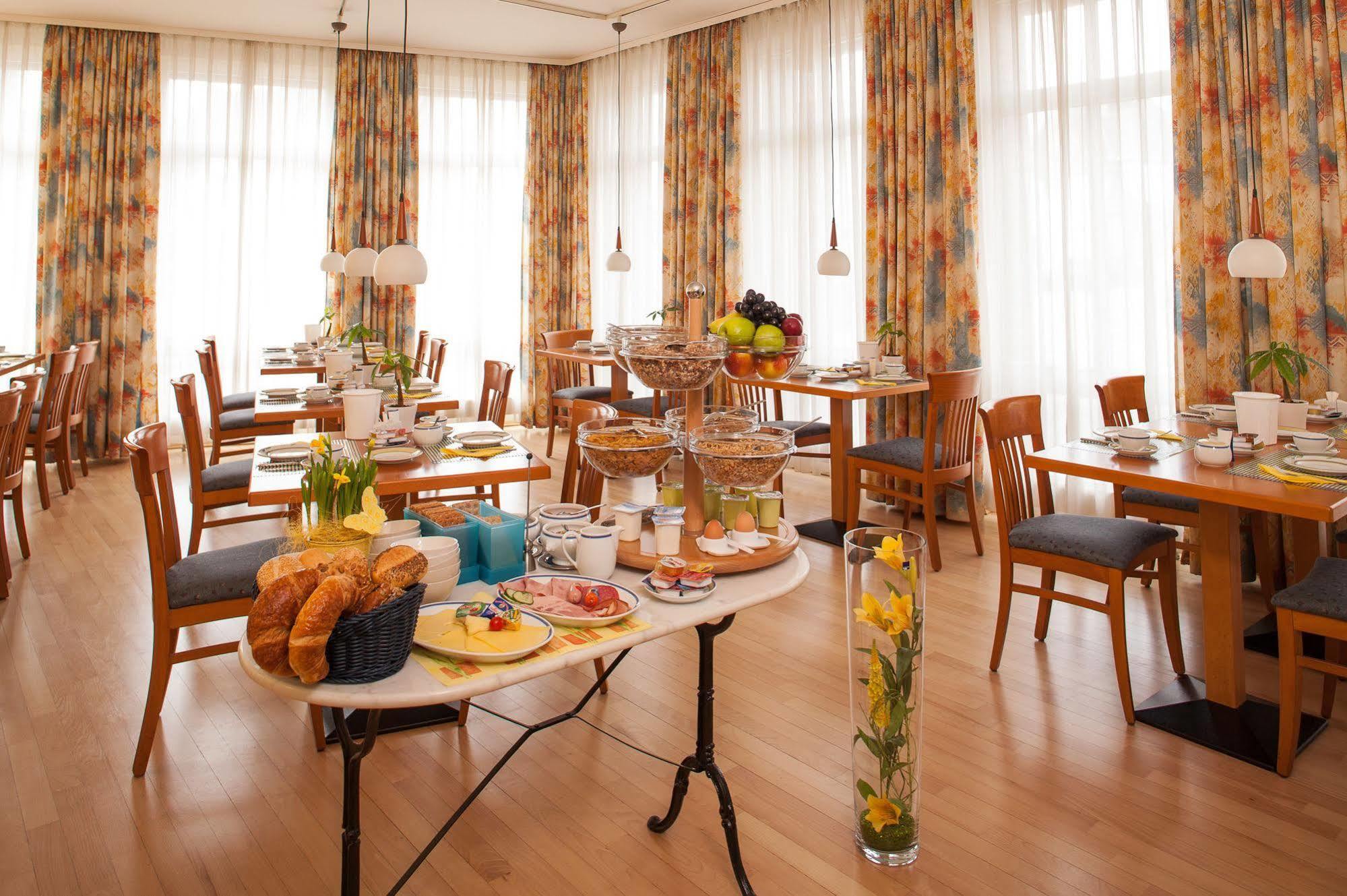 Hotel Zum Deutschen Eck เมียร์บุช ภายนอก รูปภาพ